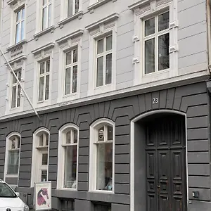 Psg 23 - Short Apartamento